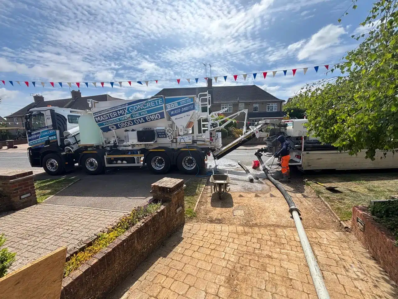 concrete-pump-hire-master-mix-01 Large Concrete Pumping